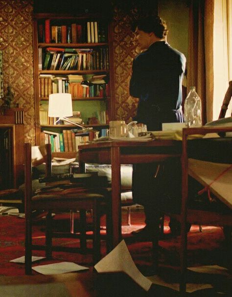 London Flat Aesthetic, Flat Aesthetic, Sherlock Cumberbatch, Bbc Tv Series, Sherlock John, 221b Baker Street, London Flat, John Watson, People Sitting