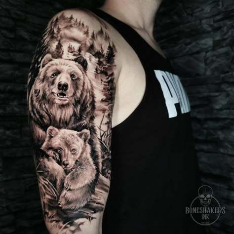 Realistic Tattoo Boneshakers Ink Bear Sleeve Tattoo, Big Bear Tattoo, Mama Bear Tattoo, Tattoo Bear, Sleeve Inspiration, Mountain Tattoos, Animal Sleeve, Animal Sleeve Tattoo, Realistic Tattoo