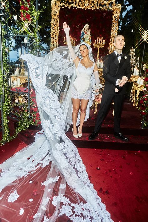 Cheers to the Happy Couple from Every Photo From Kourtney Kardashian and Travis Barker's Wedding Weekend in Italy on E! Online Kourtney Kardashian Wedding, Kourtney Kardashian 2018, Kardashian Wedding, Wedding Lunch, Celebrity Wedding Dresses, Travis Barker, Scott Disick, Weddings By Color, Coordinating Outfits