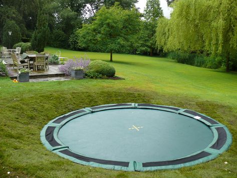 Built In Trampoline, Spring Free Trampoline, Sunken Trampoline, List Aesthetic, In Ground Trampoline, Spring Into Summer, Dream Property, House Deco, Professional Landscaping