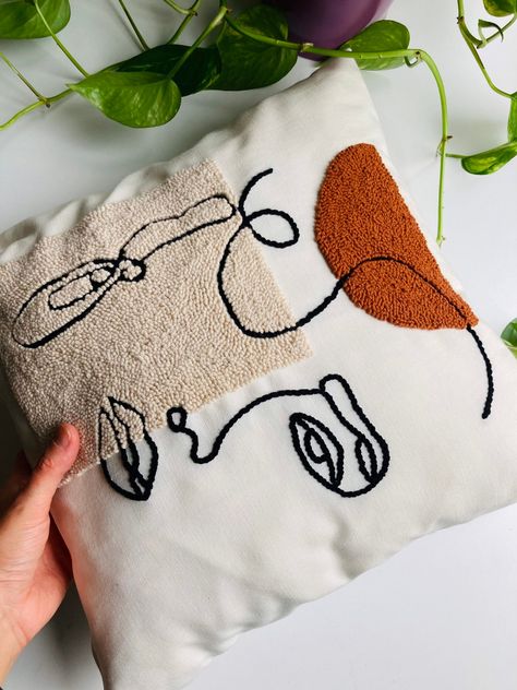 Minimalist Cushions, Punch Needle Pillow, Needle Cushion, Face Pillow, Crochet Cushion Cover, Handmade Pillowcases, Women Face, Punch Needle Embroidery, Art Women