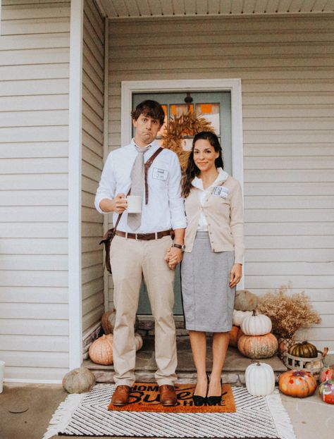 10 Couples Costume Ideas. | In Honor Of Design Gomez Addams Costume, Easy Couples Costumes, Jim And Pam, Couples Halloween Costumes, Unique Couple Halloween Costumes, Halloween Unique, Best Couples Costumes, Diy Halloween Games, Couples Costume