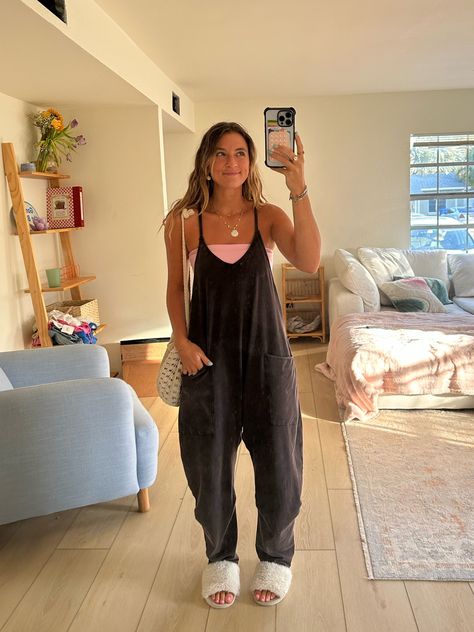 Overall Tube Top Outfit, Summer Outfits Jumpsuit, Tube Top With Overalls, Tube Top Overalls Outfit, Tube Top Romper Outfit, Summer Tube Top Outfit, Free People Romper Outfit, Jumpsuit Overalls Outfit, Fall Jumper Outfit