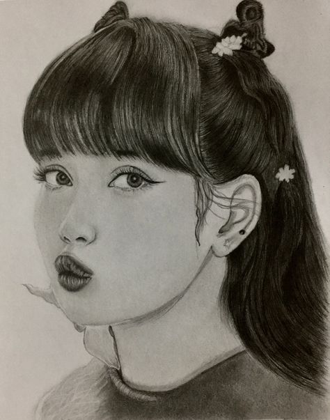 Graphite pencil sketch of lisa blackpink Sketch Of Lisa Blackpink, Lisa Blackpink Sketch Pencil, Lisa Pencil Sketch, Lisa Art Drawing, Lisa Drawing Pencil Easy, Lisa Blackpink Drawing, Lisa Sketch, Lisa Drawing, Easy Sketches For Beginners