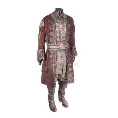 Entertainment Memorabilia Live Auction - London - 2019 Black Sails Blackbeard, Solarpunk Fashion, Period Drama Series, Pirate Garb, Ray Stevenson, Long Waistcoat, Pirate Outfit, Pirate Fashion, Pirate Halloween