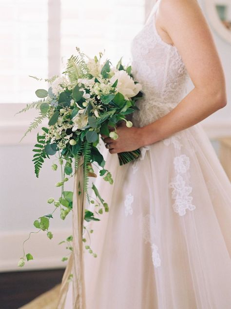 House Plant Wedding, Plant Wedding Bouquet, Plant Wedding, Wedding Flower Guide, Cascade Bouquet, White Wedding Bouquets, Fall Wedding Bouquets, Backless Wedding, Enjoy The Little Things