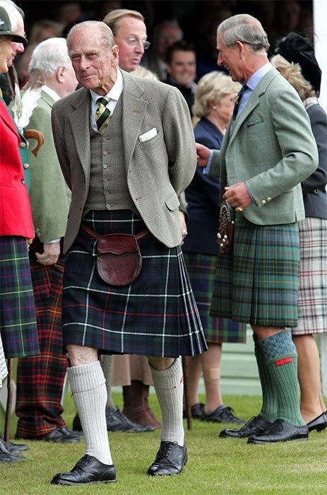 Prince Charles, Prince Philip and more royals wearing kilts - Photo 6 Scotland Men, Peter Phillips, Kilt Outfits, Scottish Culture, Prince Charles And Camilla, Duke Of Edinburgh, English Royalty, Highland Games, Scottish Fashion