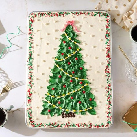 Deck the Halls—and Your Dessert Table—with This Christmas Sheet Cake Christmas Tree Sheet Cake, Christmas Sheet Cake, Christmas Holiday Treats, Homemade Christmas Cake, Festive Holiday Desserts, Christmas Cookies Bars, Christmas The Grinch, Sour Belts, Xmas Cakes