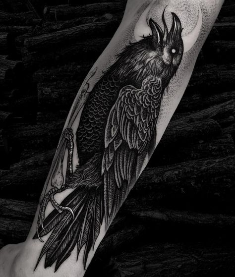 Black Crow Tattoos, Victorian Witch, Crow Tattoo Design, Blackwork Designs, Crow Tattoo, Raven Tattoo, Inked Magazine, Hand Tattoos For Guys, Mom Tattoos