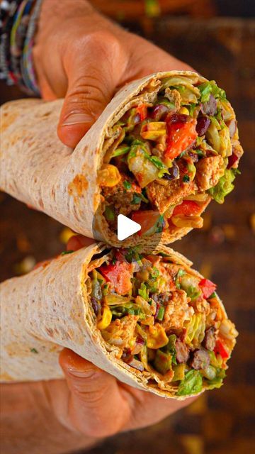 Zach Rocheleau on Instagram: "🌯 398 Cal Chipotle Ranch Chicken Salad Wraps

📍 Welcome back to my series where I show you how to make BIG A*S Salads that are low calorie and delicious! But today we are turning it into a massive salad wrap that’s less than 400 calories! 

✅ Macros for the Whole Wrap (2 Halves):
398 Cals, 46g Carbs, 7g Fat, 41g Protein

✳️ Ingredients for Salad:
400g Romaine
200g Lettuce
1 Can (400g) Kidney Beans
1 Can (400g) Black Beans
1 Bag Frozen Corn (12oz)
150g Red Bell Pepper
150g Orange Bell Pepper
150g Red Onion
10g Chopped Cilantro
1 tsp Chili Powder
½ tsp Kosher Salt
½ tsp Garlic Powder
1.5 lb Chicken Breast
10g Cotija or Parmesan Cheese

✳️ Low Cal Chipotle Ranch Dressing:
120g Low Cal Ranch (I used Bolthouse Farms)
120g Plain Non Fat Greek Yogurt
6 Chipotle Pep Low Cal Ranch, Chipotle Ranch Chicken, Zach Rocheleau, Chicken Caesar Wrap Recipe, Wrap Ingredients, Ranch Chicken Salad, Protein Macros, Chicken Caesar Salad Wraps, Caesar Salad Wrap