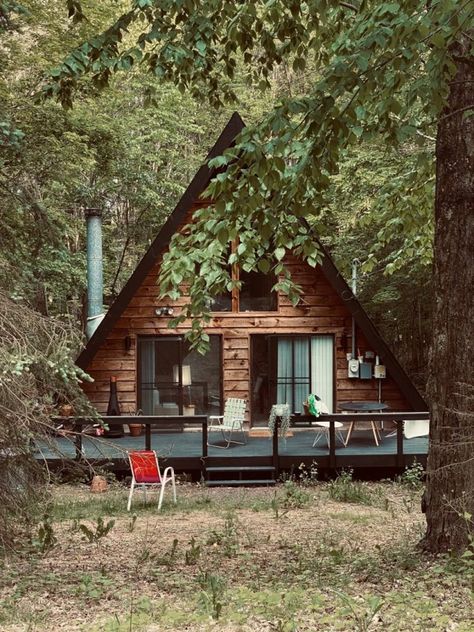 Best Poconos Cabin Rentals on Airbnb — Hang out atop a waterfall, sleep among the trees, and get cozy around a fire pit in the secluded woodlands of NE Pennsylvania A Frame Cabin Montana, A Frame River House, Airbnb Mountain Cabin, Simple A Frame House, Log Cabin A Frame, A Line Cabin, A Frame House Interior Ideas, Simple A Frame Cabin, Black A Frame Cabin