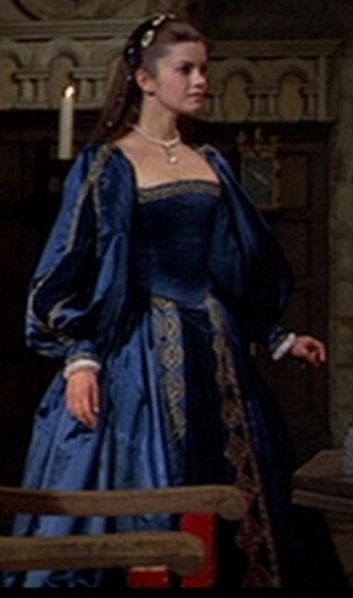 Anne’s Saphire Blue Gown (Anne of the Thousand Days, 1969) Anne Of The Thousand Days, Tudor Gown, Tudor Dress, British Costume, Tudor Fashion, Tudor Costumes, Fantasy Stuff, Period Dress, Henry Viii