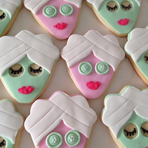 Spa biscuits Spa Plan, Spa Cookies, Spa Day Party, Kids Spa Party, Girl Spa Party, Kids Spa, Party Cookies, Spa Days, Spa Birthday Parties