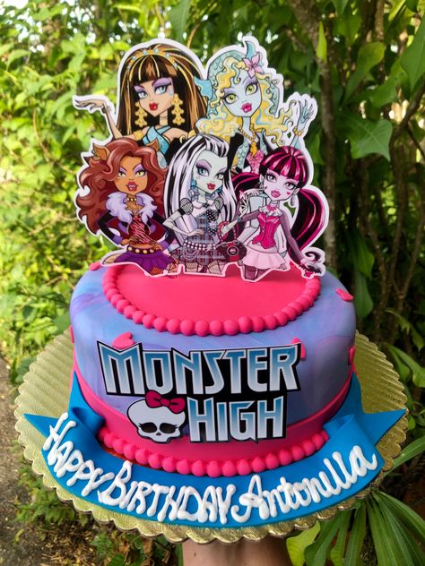 Monster High Cake Birthdays, Monster High Cake Ideas, Ruby Cake, Birthday Soiree, Monster High Cake, Monster High Birthday Party, Hot Wheels Birthday, Monster High Party, Moster High