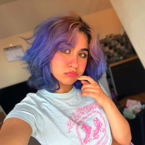 Brown /tanned / olive skin and short purple indigo hair. Natural makeup Purple Hair Brown Skin, Indigo Hair, Olive Skin, Hair Brown, Hair Natural, Brown Skin, Purple Hair, Kawaii Fashion, Japanese Fashion