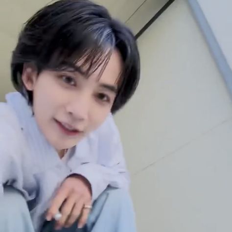 svt 𓈒 �𓂂 jeonghan - lq icon  ݁ 𐙚 Jeonghan Icons Pfp, Jeonghan Pfp, Jeonghan Lq, Jeonghan Icon, Yoon Jeonghan, Mon Cheri, I Smile, Bias Wrecker, My Only Love