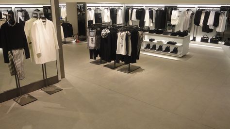 Zara store collections at Phoenix Marketcity Chennai Male Outfit, Zara Store, Zara Fashion, Store Interior, Men Clothes, Retail Space, International Fashion, Commercial Interiors, Retail Design