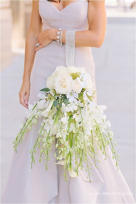 Unique Bouquets, Alternative Wedding Bouquet, Unique Wedding Bouquet, Metallic Wedding, Bouquet Bride, Bridal Bouquet Flowers, Unique Bouquet, Bridesmaids Bouquets, Photography Flowers