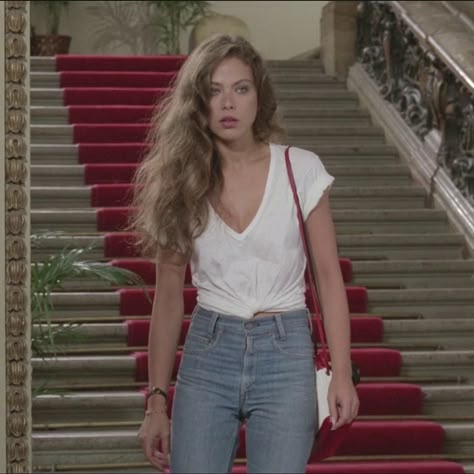 Rich Daughter, Shadow Reflection, Ornella Muti, Style Guru, Haircuts For Curly Hair, Selvedge Denim, Deep Tissue, Wardrobe Style, Comfortable Outfits