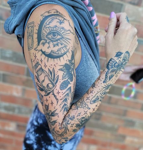 Sleeve Tattoo Ideas For Women, Fill In Tattoo Ideas, Half Sleeve Tattoos For Women, Arm Cover Up Tattoos, Unique Half Sleeve Tattoos, Tattoo Sleeve Filler, Half Sleeve Tattoos, Quarter Sleeve Tattoos, Sleeve Tattoo Ideas