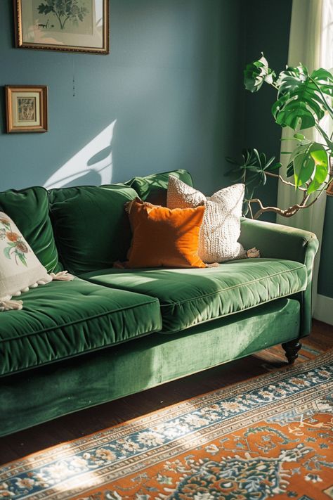 16+ Green Couch Living Room Ideas - Paul Paint Emerald Green Couch And Rug, Green Couch Living Room Ideas, Emerald Green Couch, Green Velvet Sofa Living Room, Emerald Green Sofa, Green Couch Living Room, Green Sofa Living Room, Couch Living Room Ideas, Clean Living Rooms