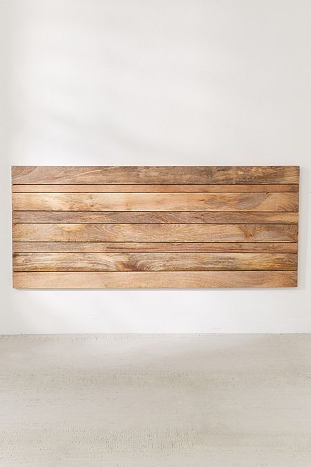 Urban Outfitters Headboard, Pretty Headboard, Headboard Crafts, Vegas House, Diy Headboard Wooden, Diy Wood Headboard, Pallet Headboard, Lake Houses, Diy Headboards