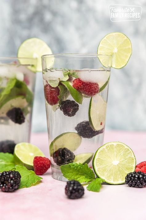 Blueberry Jello, Blueberry Jello Salad, Berry Mojito, Mojito Ingredients, Coconut Mojito, Potluck Side Dishes, Mojito Mocktail, Mango Mojito, Virgin Mojito