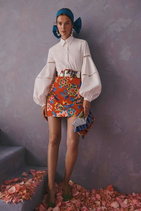 Mode Editorials, Resort 2020, Couture Mode, 2020 Fashion, Fashion Weeks, Looks Chic, Mode Inspo, Fashion 2020, Vogue Paris