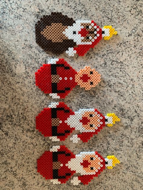 Disney Christmas Perler Beads, Hama Christmas Pattern, Hama Beads Patterns Christmas, Perler Christmas, Hama Disney, Hama Beads Christmas, Melt Beads Patterns, Disney Chip, Christmas Perler Beads