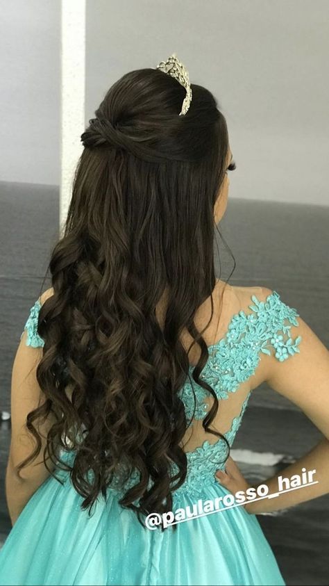 Sweet 16 Hairstyles, Quince Hairstyles With Crown, Quinceanera Hairstyles, Perfect Hairstyle, Elegant Wedding Hair, Quince Hairstyles, Your Hairstyle, Hair Vine, Crown Hairstyles