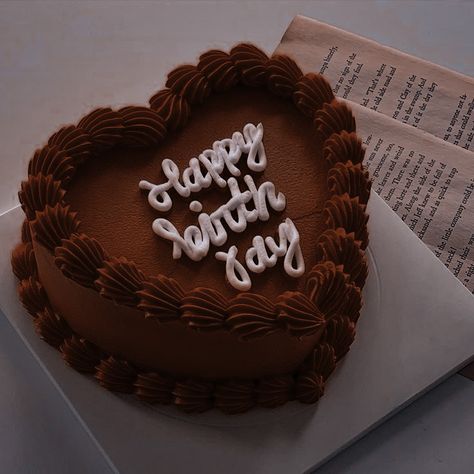 Brown Heart Cake Aesthetic, Brown Aesthetic Cake Birthday, Chocolate Cake Inspo Aesthetic, Brown Heart Shaped Cake, Chocolate Cake Decoration Aesthetic, Vintage Chocolate Cake Decoration, Chocolate Cake Aesthetic Vintage, Small Chocolate Birthday Cake, Chocolate Aesthetic Cake