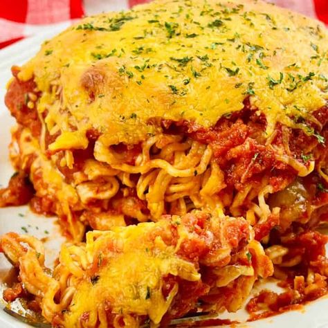 TikTok Ramen Lasagna - Viral Tiktok Ramen, Ramen Lasagna, Tiktok Ramen, Lasagna With Ricotta, Pizza Lasagna, Beef Lasagna, Meat Lasagna, Easy Lasagna Recipe, Fruit And Veggie