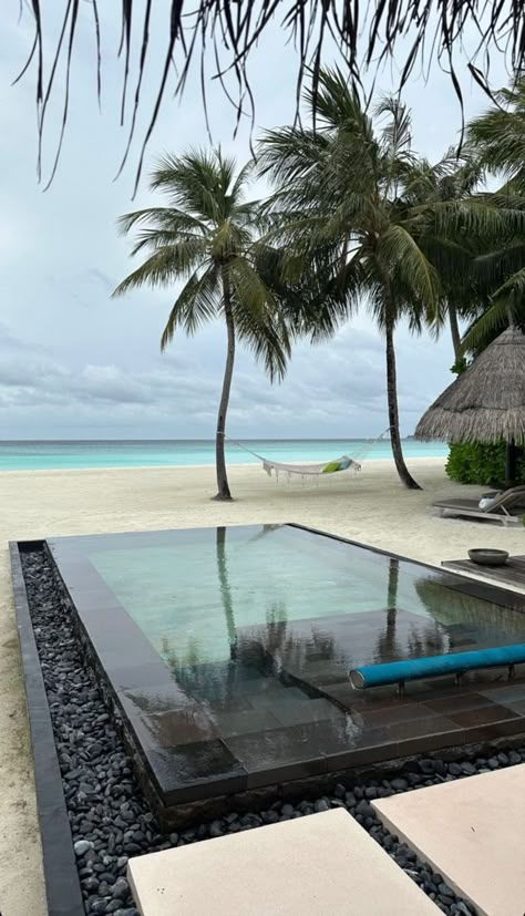 Maldives Resort Luxury, One And Only Maldives, Maldives Honeymoon Aesthetic, Luxury Vacation Aesthetic, Maldives Aesthetic, Honeymoon Vibes, Maldives Luxury Resorts, Maldives Luxury, Love Vacation