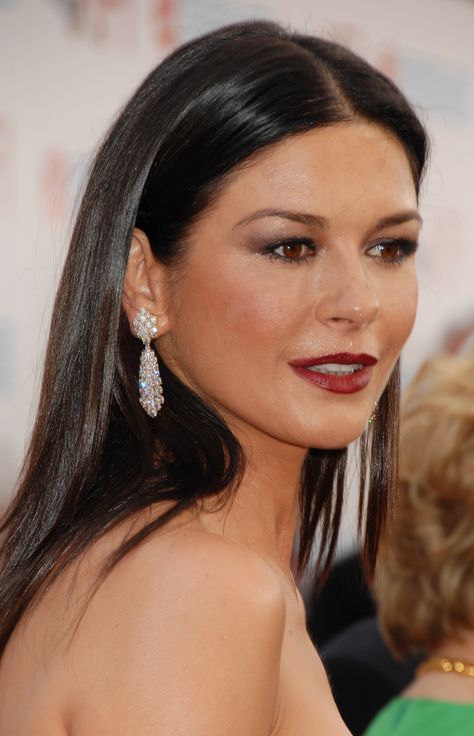 catherine zeta jones - those earrings, that makeup, that hair, oh my! Catherine Zeta Jones, Dark Hair, A Woman, Makeup, Hair, Make Up