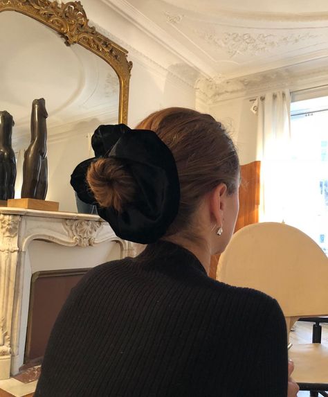 Sophie Buhai on Instagram: “Josephine in Paris, wearing our SS19 Oversized Velvet Scrunchie. Coming soon...” Fashion Gone Rouge, Tie Women, Velvet Scrunchie, Elastic Hair Bands, Scrunchie Hairstyles, Hair Tie, Ponytail Hairstyles, Hair Band, Lany