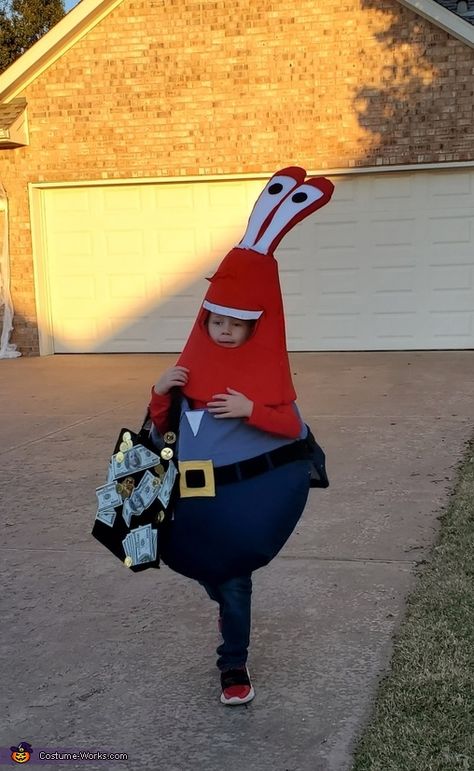 Mr. Krabs Costume Me Krabs Costume, Larry The Lobster Costume, Sponge Bob Halloween Costume, Mr Crabs Costumes, Spongebob Family Costume, Spongebob Bachelorette, Spongebob Characters Costume, Crab Costume Diy, Mr Krabs Costume