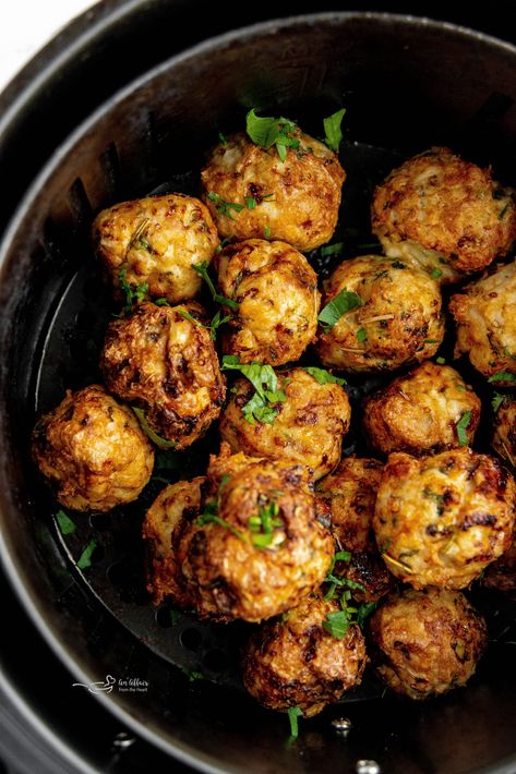 Air Fryer Turkey Meatballs are a quick and delicious meal you can get on the table in less than 30 minutes. These meatballs are juicy, hearty, and ready to be added to your favorite tomato sauce, noodles, or even eaten as a sandwich. Airfryer Turkey Meatballs, Turkey Meatballs Air Fryer, Frozen Turkey Meatballs, Homemade Turkey Meatballs, Meatless Breakfast, Easy Turkey Meatballs, Ground Turkey Meatballs, Gluten Free Meatballs, Rice Stuffing