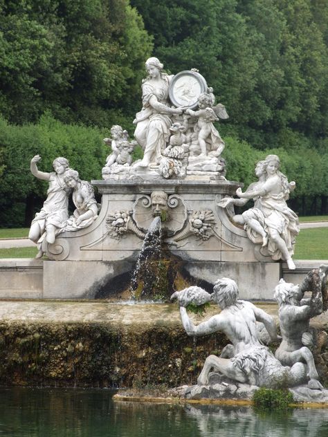 Royal Palace of Caserta, Italy.  Fountain of Ceres.  A detail view of the sculpture of Ceres, goddess of the fertility of the fields.  She is holding the medallion of Trinacria, and surrounded by nymphs and Cupid’s. She is carved  using Carrara marble. Venus And Adonis, Istoria Artei, The Dolphins, Water Pictures, Garden Fountain, Marble Statues, Garden Fountains, Greek Art, Sunderland