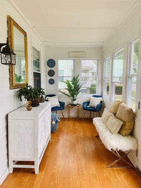 Small Sunroom Ideas Bohemian, Mud Room Sunroom, Small Enclosed Front Porch Ideas, Small Sunroom Decor, Small Sunroom Ideas On A Budget, Porch To Mudroom, Narrow Sunroom, Entryway Sunroom, Enclosed Front Porch Ideas