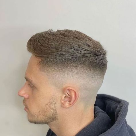 Medium Skin Fade, Crew Cut Haircut, Short Fade Haircut, Undercut Fade, Beard Styles Short, Hipster Hairstyles, Gents Hair Style, Side Part Hairstyles, Mens Hairstyles Thick Hair