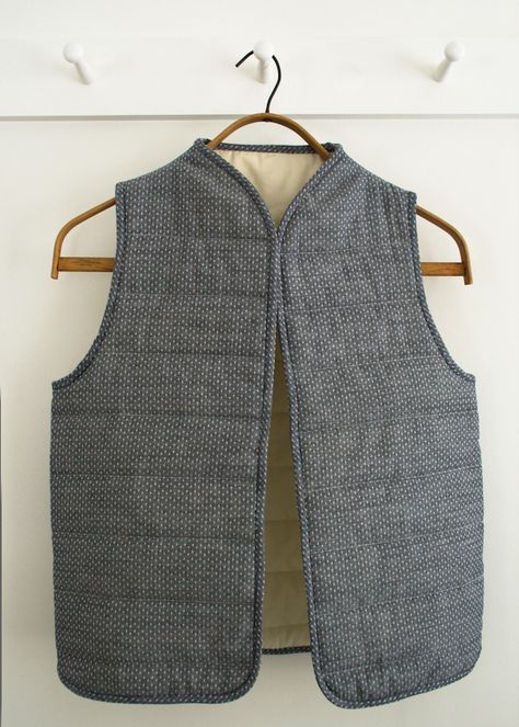 Waistcoat Pattern, Vest Pattern Free, Vest Sewing Pattern, Quilted Clothing, Purl Bee, Quilt Coat, Diy Wardrobe, Quilted Clothes, Diy Tops