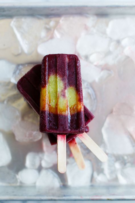 Blackberry Fig Sage Popsicles Fig Dessert, Fig Recipes, Homemade Popsicles, Cold Treats, Ice Cream Popsicles, Popsicle Recipes, Frozen Treat, Ice Pops, Ice Cream Sandwich