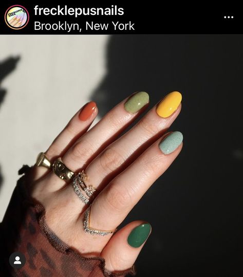 Multi Color Manicure, Retro Nail Colors, Cute Nail Color Combos, Nail Inspo Multicolor, Skittle Nails Color Combos, Multi Colored Nails Fall, Fall Multicolor Nails, Fall Skittle Nails, Color Combo Nails