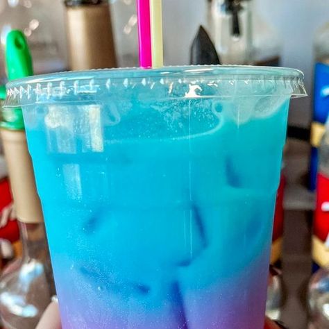 Lotus Energy Drinks on Instagram: "If a unicorn was a drink...🦄✨ This beauty was created by @thebadgersdencafe with: 💙 Blue Lotus ✨ Blue Raspberry 🥥 Coconut Milk 💦 Club Soda and 🩷 Dragon Fruit 🥥 Coconut Milk 💦 Club Soda Don't mind us, we'll just be spending the rest of our Sunday thinking about this drink. 🤤" Lotus Energy Drink Combinations, Lotus Energy Drink Recipes, Lotus Drink Ideas, Lotus Energy Drinks, Lotus Recipes, Lotus Drinks, Drink Combos, Lotus Recipe, Energy Recipes