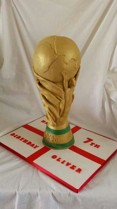 World Cup Trophy Cake, World Cup Soccer Cake, Clay Trophy, Fifa Cake, Football Cakes For Boys, Soccer Birthday Cakes, Car Cakes, Sports Cakes, Soccer Cake