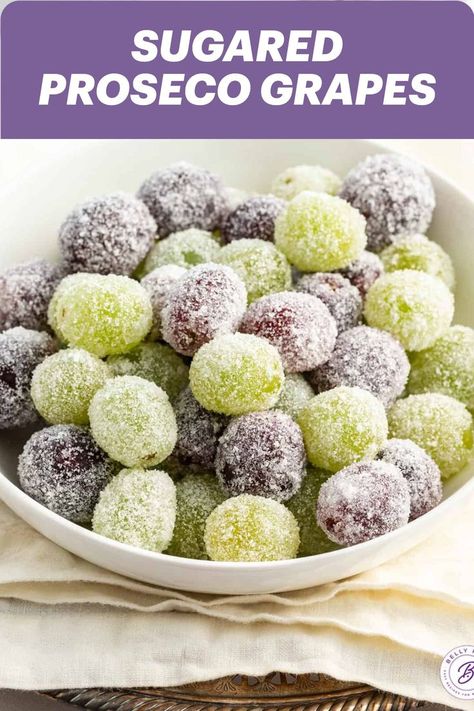 With only 4 ingredients and 5 minutes of prep, plus some chilling in the fridge, these Sugared Prosecco Grapes are that perfect little boozy and festive bite for your next get-together! Prosecco Grapes, Sugared Grapes, Grape Recipes, Grape Salad, Summer Appetizer, Recipes Appetizers And Snacks, Party Food Appetizers, Dessert Drinks, Fruit Recipes