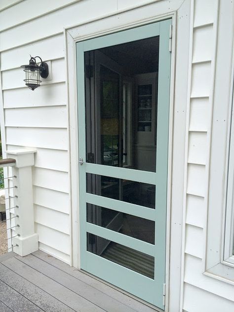 Wooden Screen Door Ideas, Screen Door Projects, Screen Door Ideas, Old Screen Doors, Screened Porch Decorating, Garage Screen Door, Wooden Screen Door, Wood Screen Door, Diy Screen Door