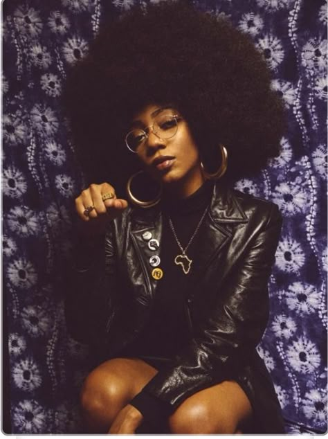 Panther Photoshoot, Black Panther Photoshoot, 70s Black Fashion, Panthers Outfit, All Power To The People, The Black Panther Party, Diy Natural Hair, Graduation Pictures Poses, Spirit Week Outfits