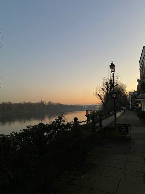 River Thames Aesthetic, London Scenery, Scenery Aesthetic, Thames River, River Thames, London Love, Underworld, In The Winter, The Winter