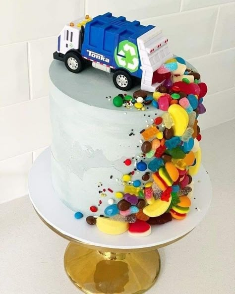 Cakes For 2 Year Boy, Cake For 3 Year Boy, Kids Cakes For Boys, Boys Birthday Cake Ideas, Cake Ideas For Boys, Birthday Cakes For Boys, Construction Birthday Cake, Kids Birthday Cakes, Toddler Birthday Cakes